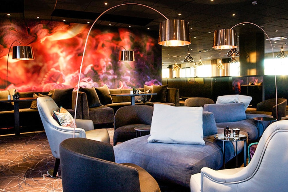 Clarion Hotel Sense 25/48