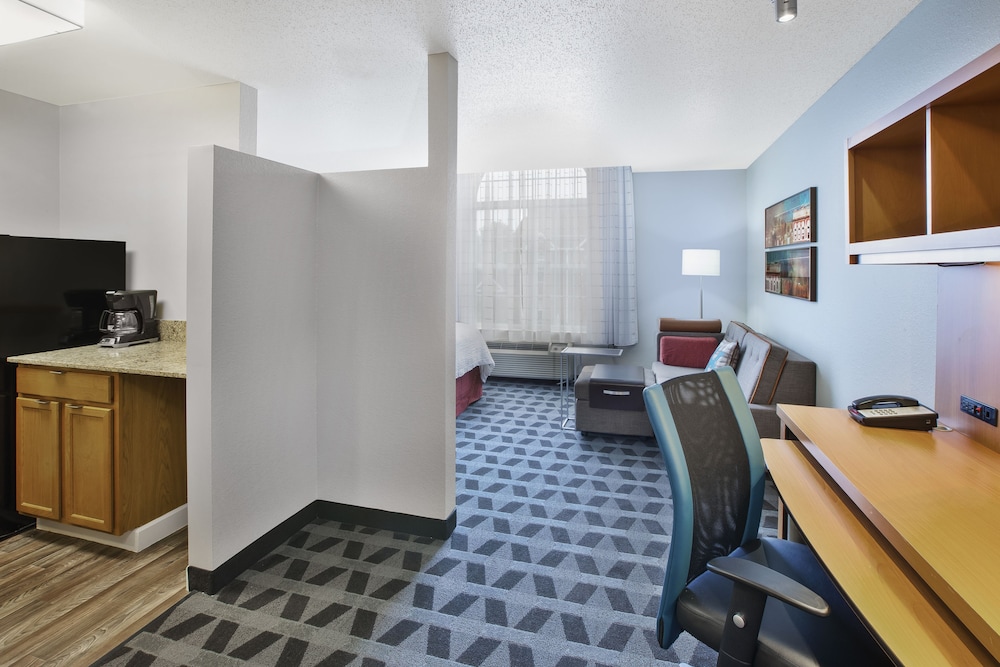 Towneplace Suites By Marriott Brookfield 33/42