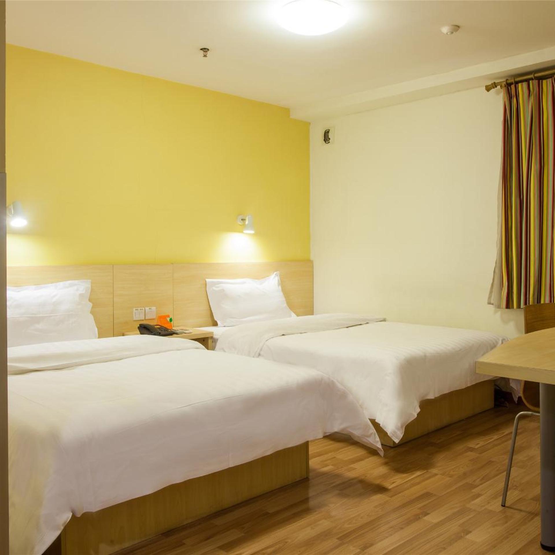 7 Days Inn (Urumqi Yan'an Road Xinjiang University) 14/24
