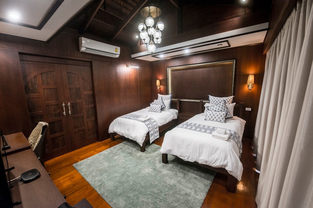 Amara Villa Khao Ka Lok 7/49