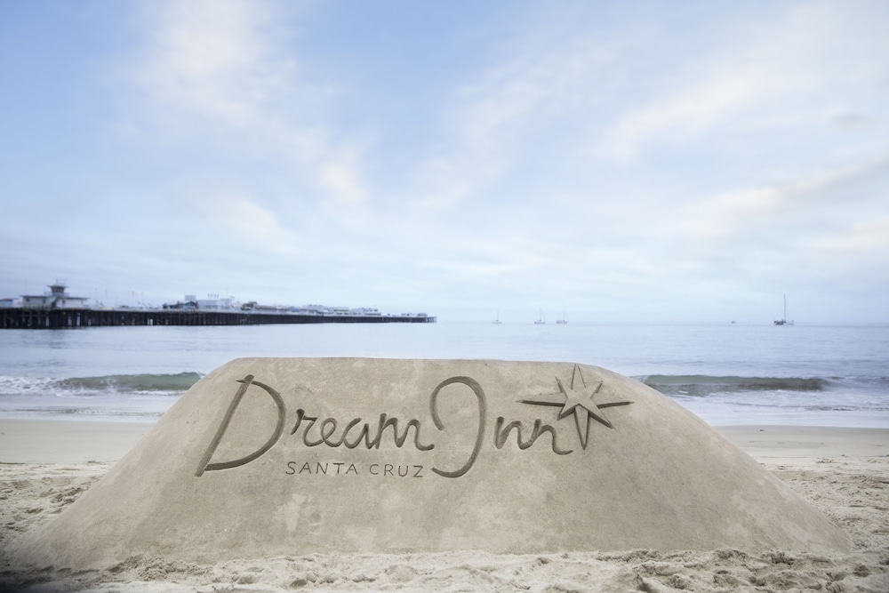 Dream Inn Santa Cruz 37/60