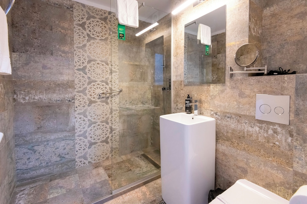 ibis Styles Venus 49/50