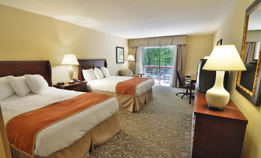 Sturbridge Host Hotel 18/71