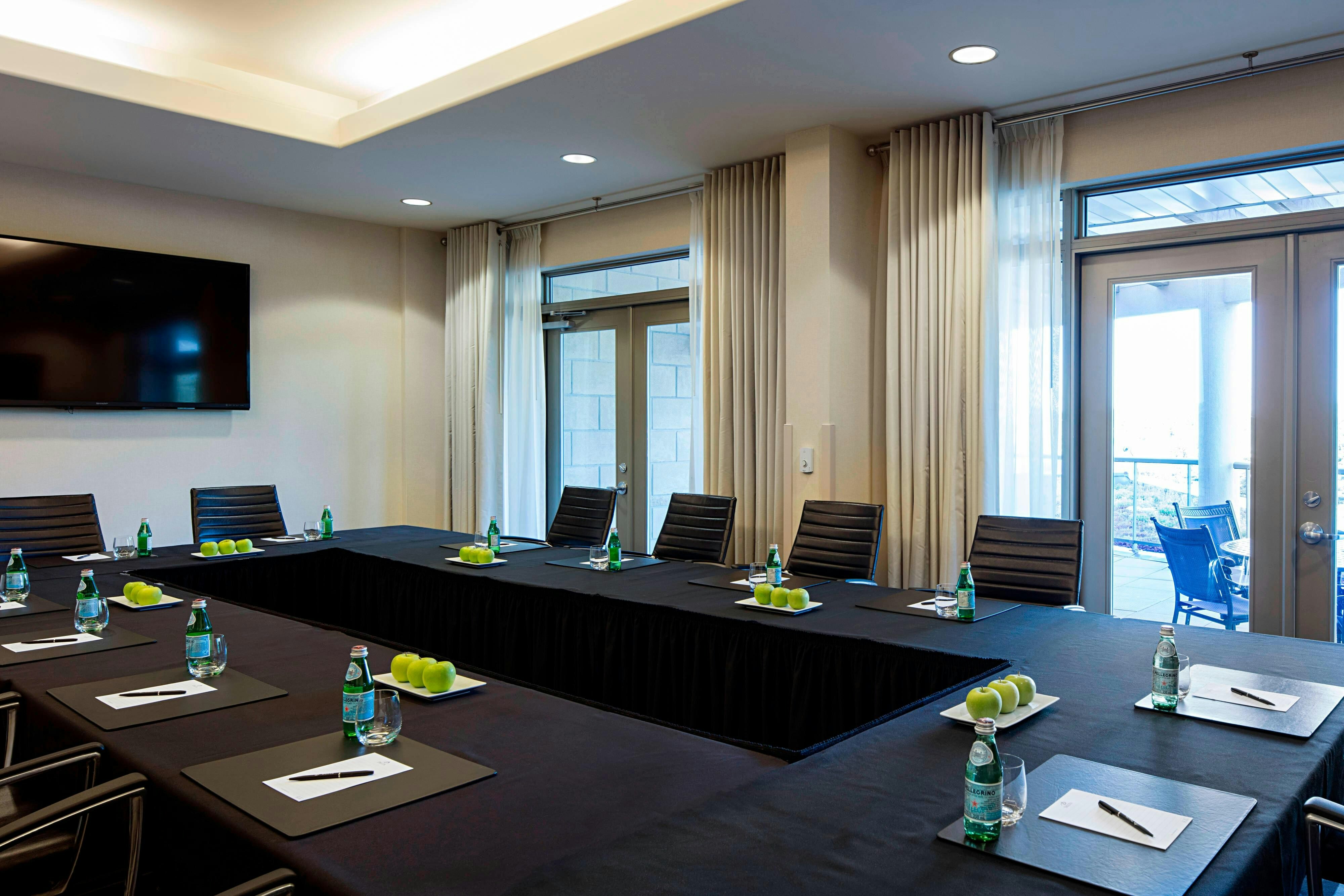 Delta Hotels by Marriott Guelph Conference Centre 36/39