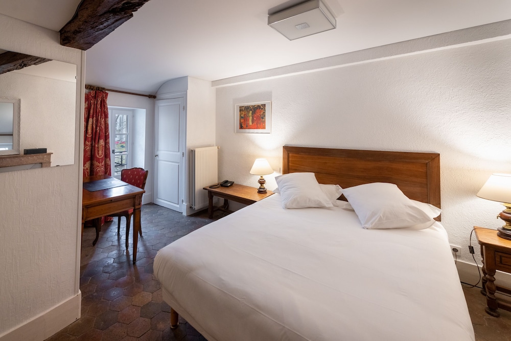 Hotel des Tonneliers 8/46