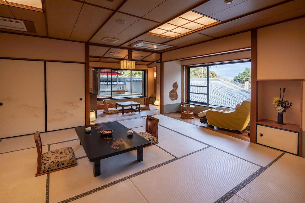 Hakone Kamon 14/41
