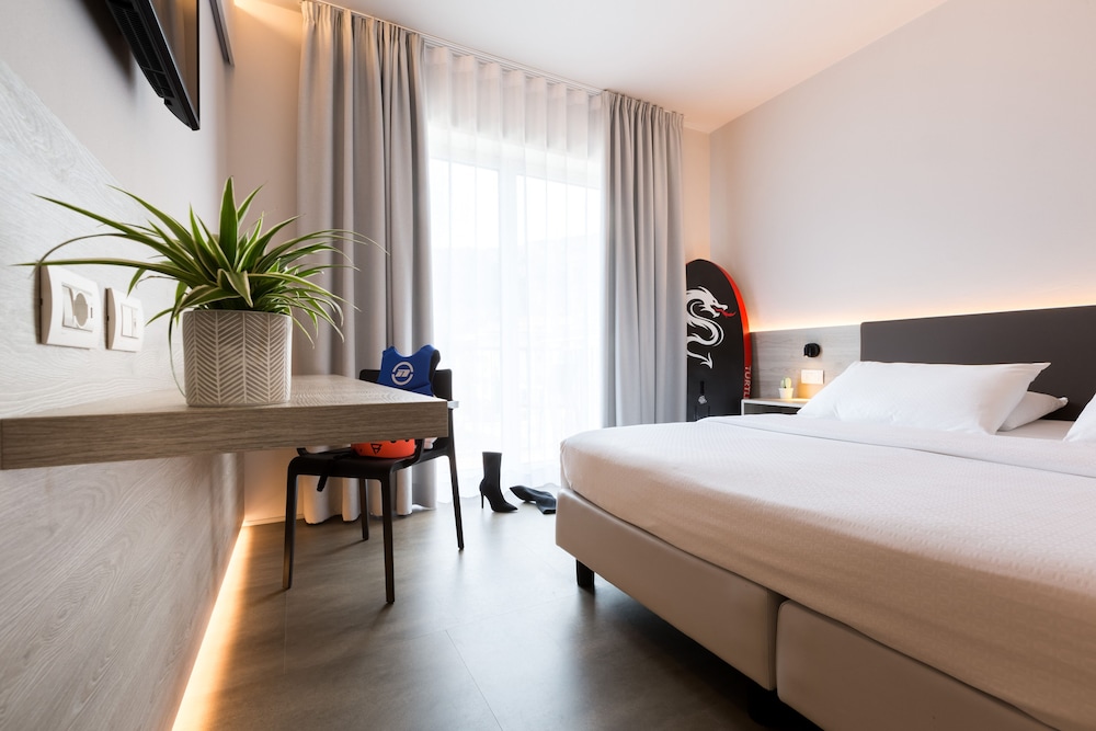 Goti Hotel 25/76