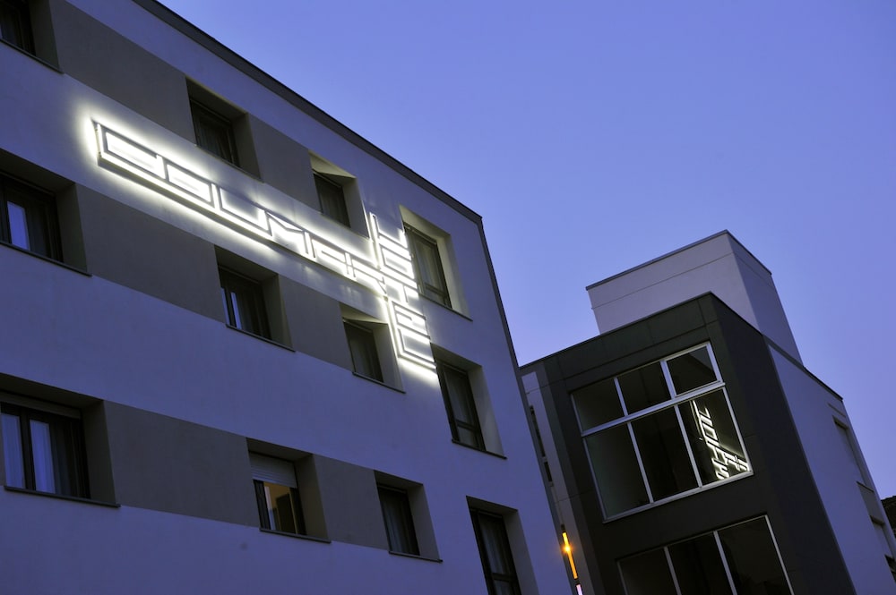 COLMAR HOTEL 2/38
