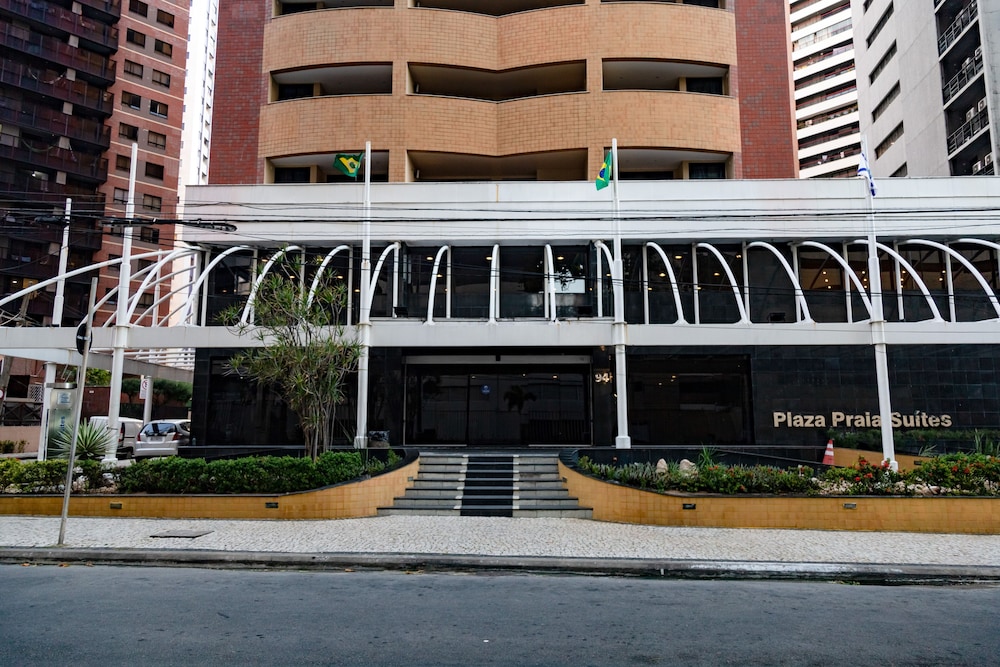 Plaza Praia Suites 6/75