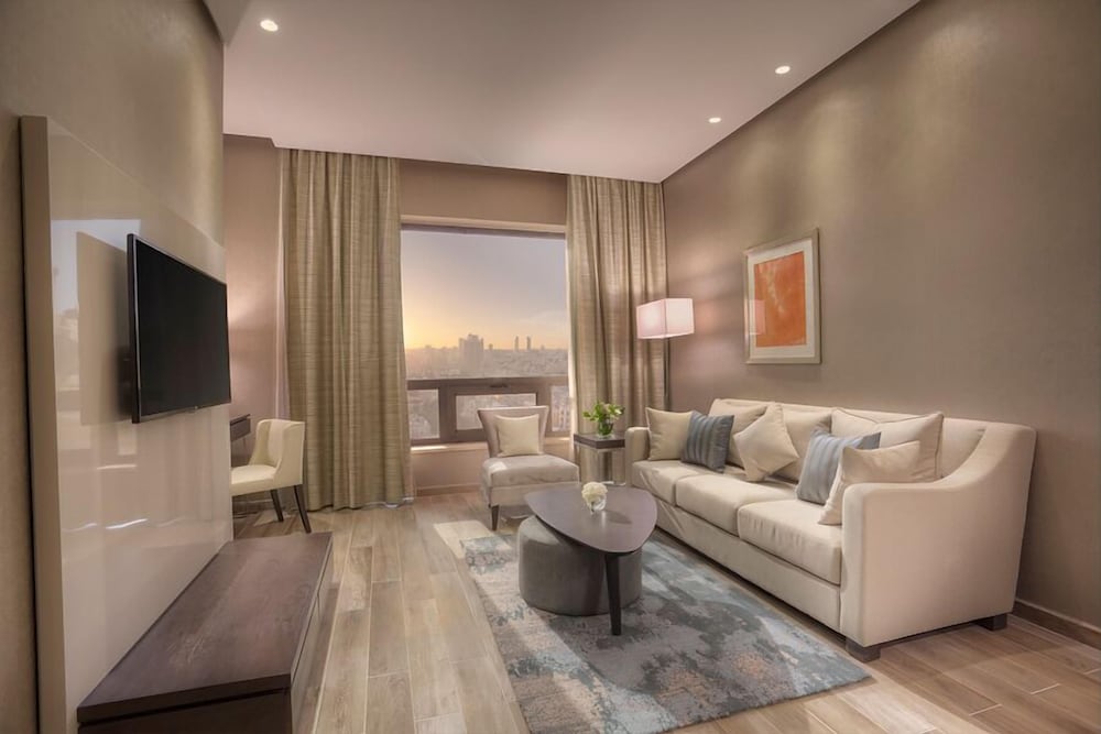 The House Boutique Suites 46/68