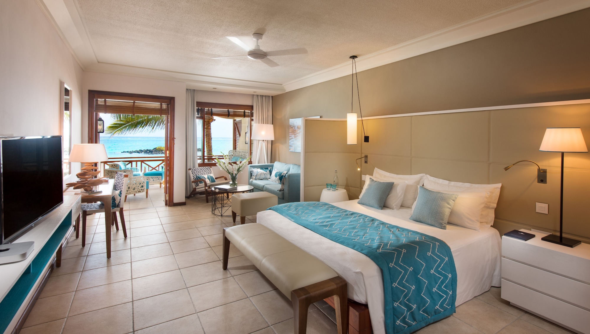 JUNIOR SUITE BEACHFRONT