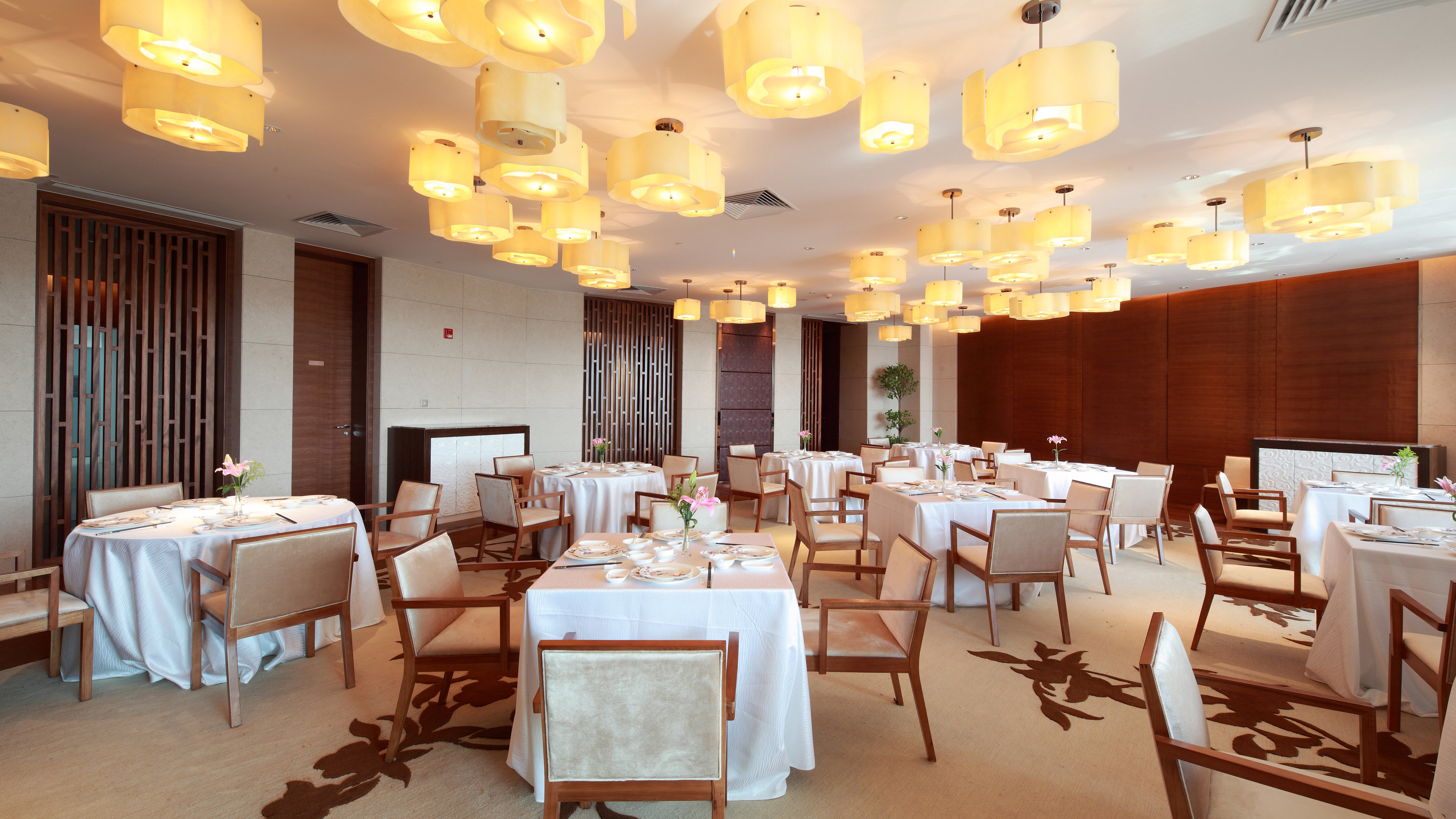 Holiday Inn Nantong Oasis International 61/78