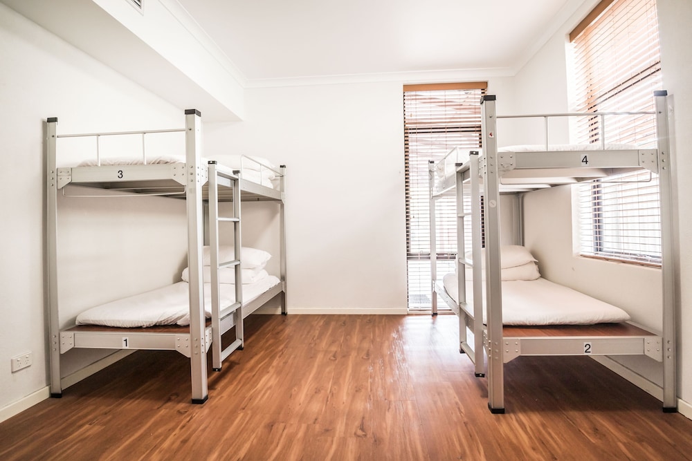 Downtown Backpackers Hostel 12/22