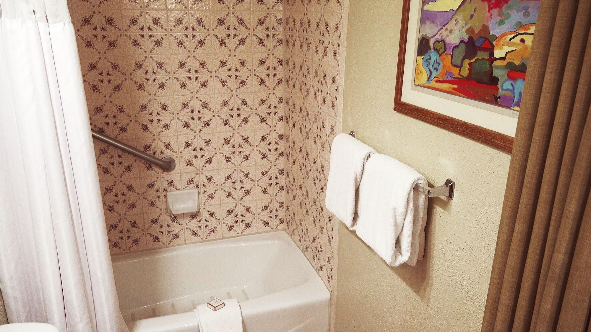 غرفة قياسية بسرير كينج، Sagebrush Inn Suites 9/9