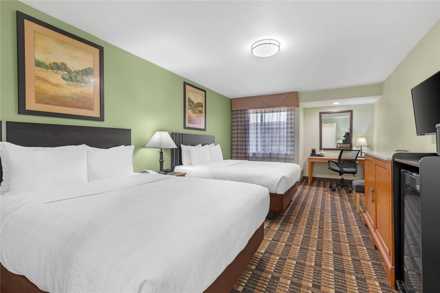 ROOM, 2 DOUBLE BEDS