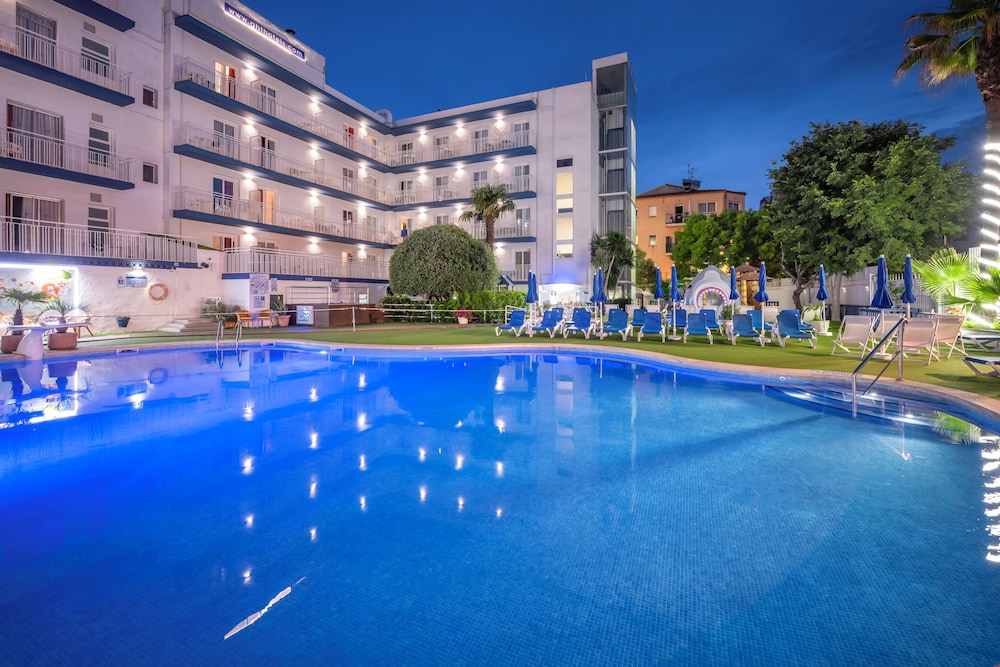 GHT Balmes Hotel, Aparthotel & Splash 8/78