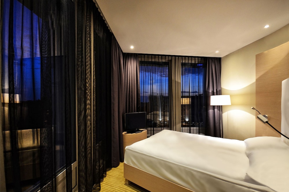 SOUND GARDEN HOTEL AIRPORT 21/38