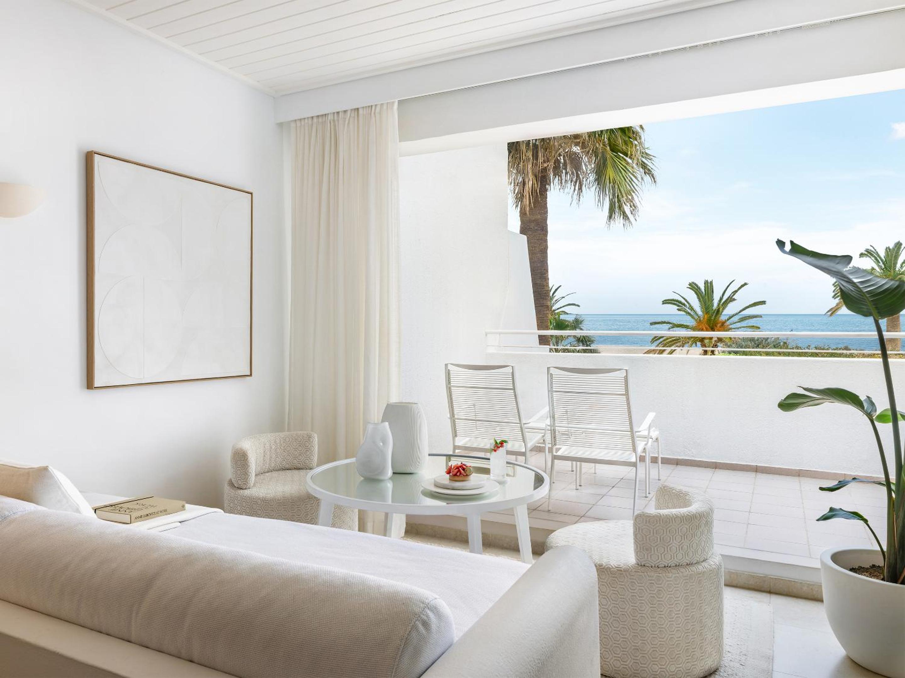Junior Suite, Bungalow, Double Bed, Sea Front, Sofa