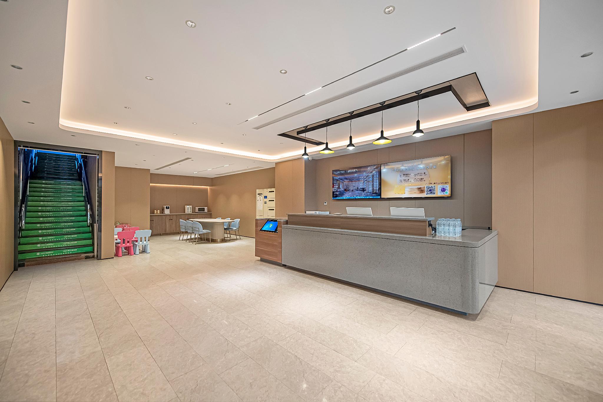 Hanting Hotel (Chongqing Lianglukou Children's Hospital) 9/36