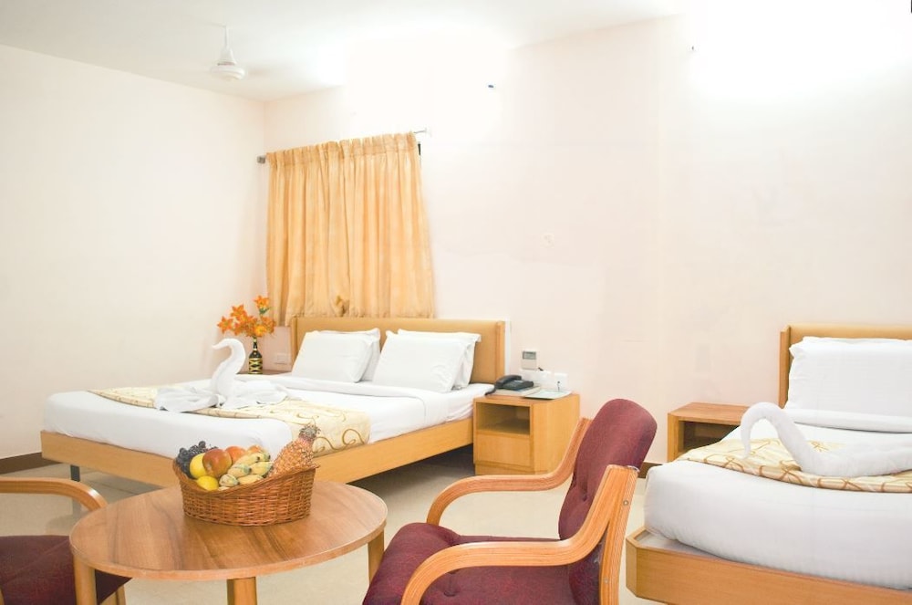 HOTEL RAJADHANE 26/53