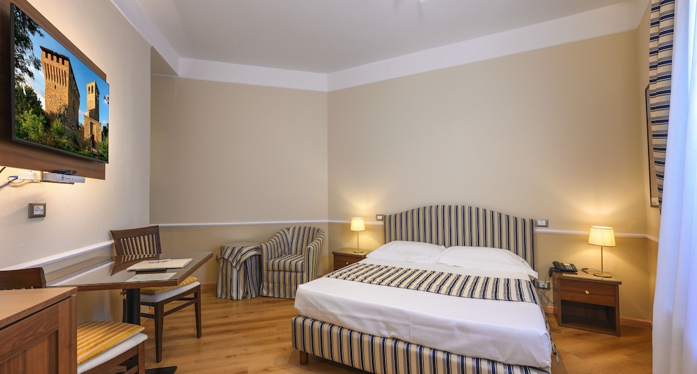 Albergo Reggio 17/63