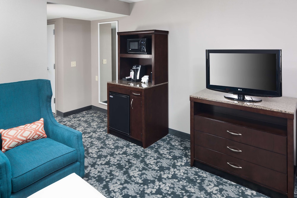 Hilton Garden Inn Cincinnati Mason 8/50