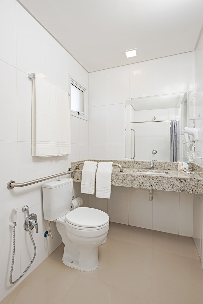 Slim Hotel Curitiba Joao Bettega 45/50