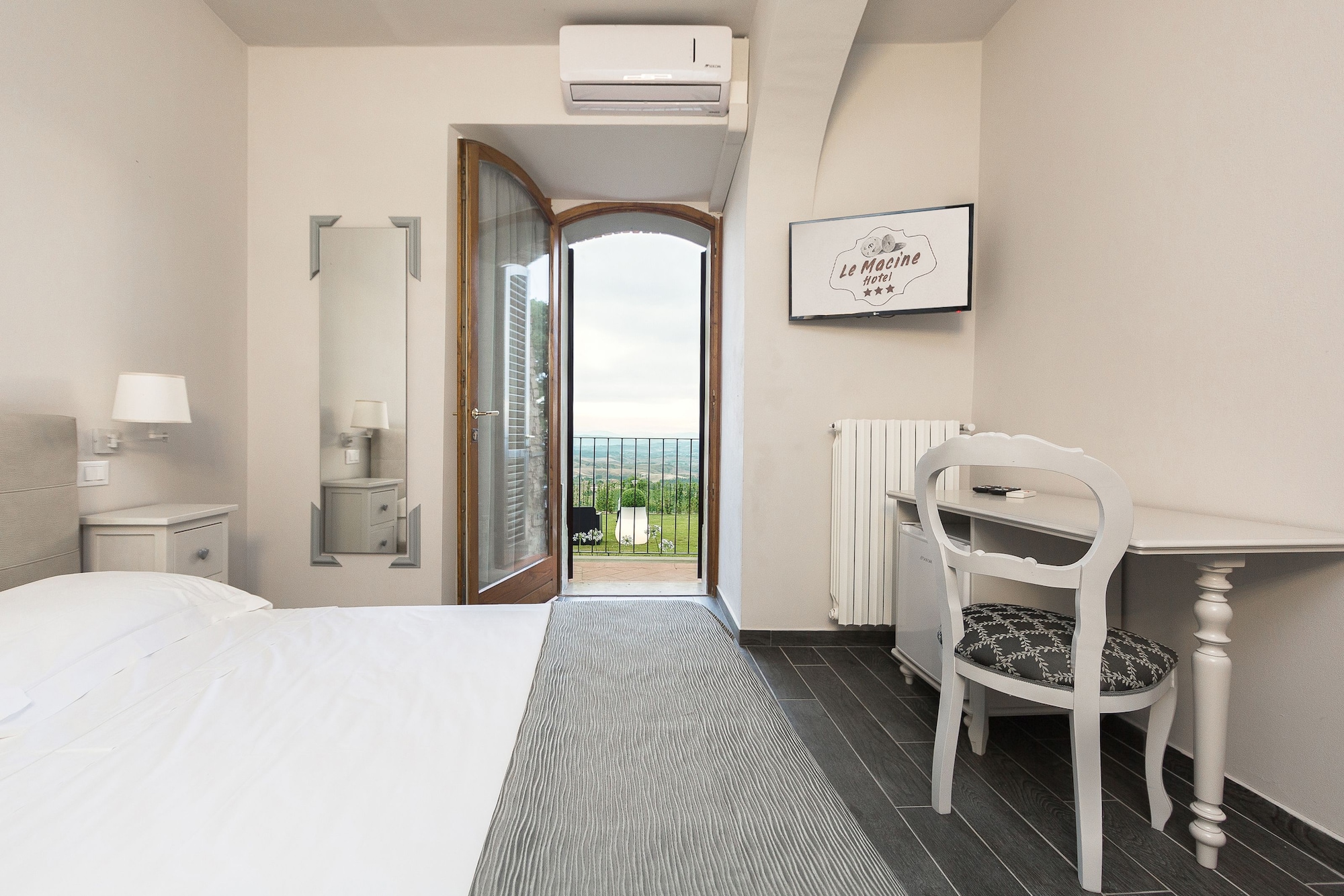 SUPERIOR, DOUBLE BED