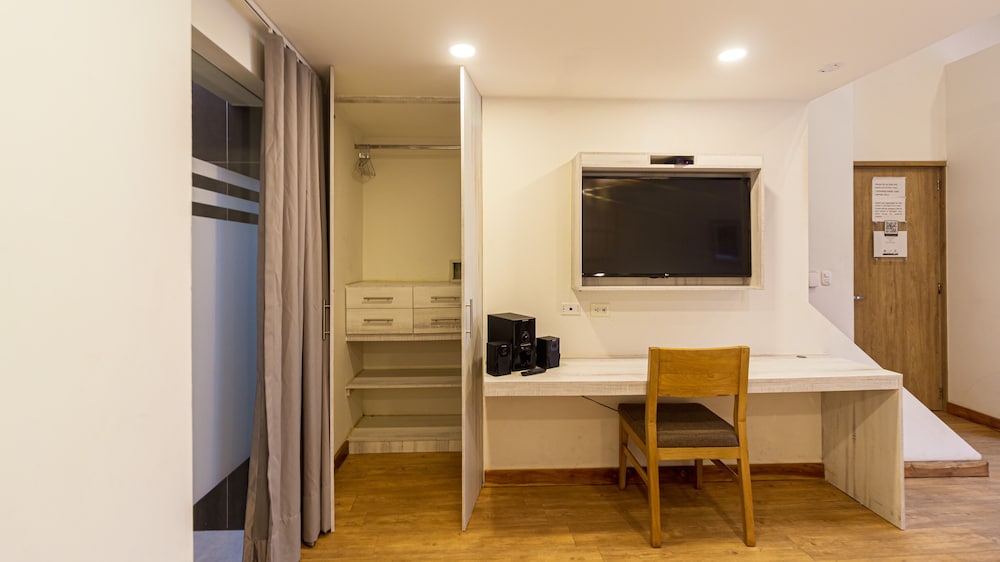Cartagena Suites de Manga 40/50