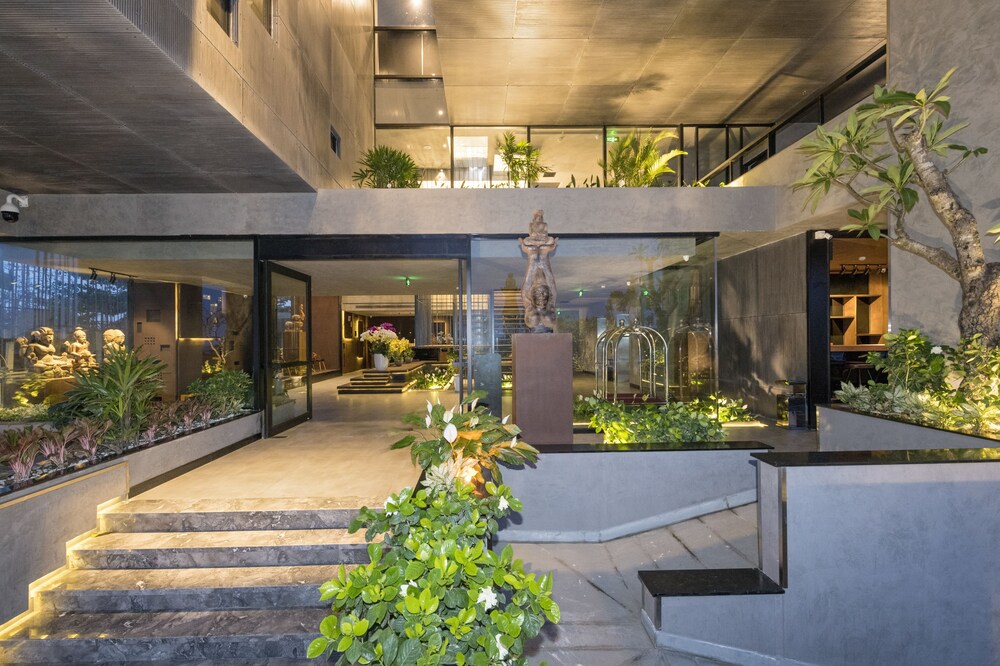The Code Hotel And Spa 44/50