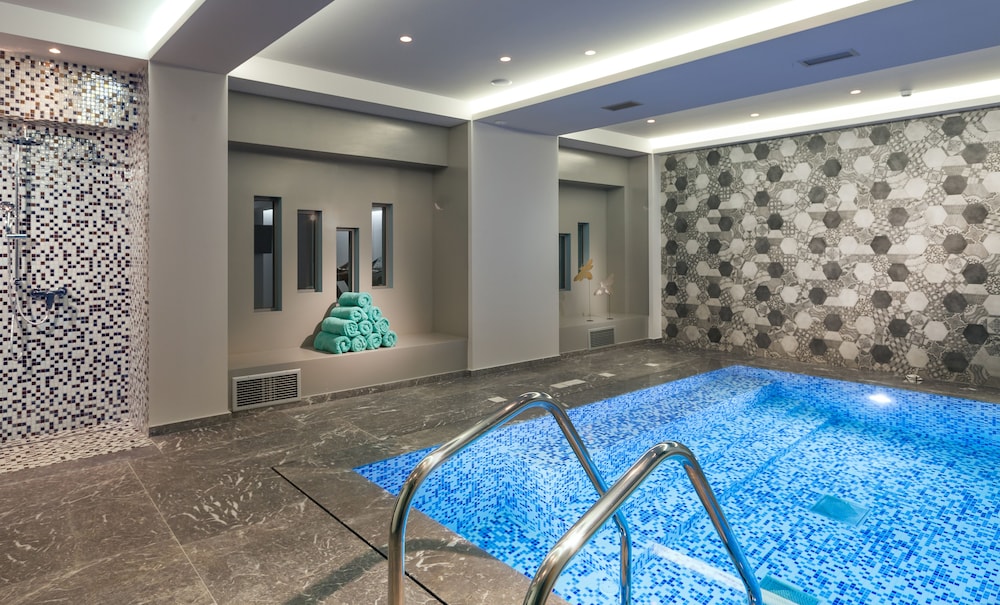 Oscar Hotel and Apartments 24/40