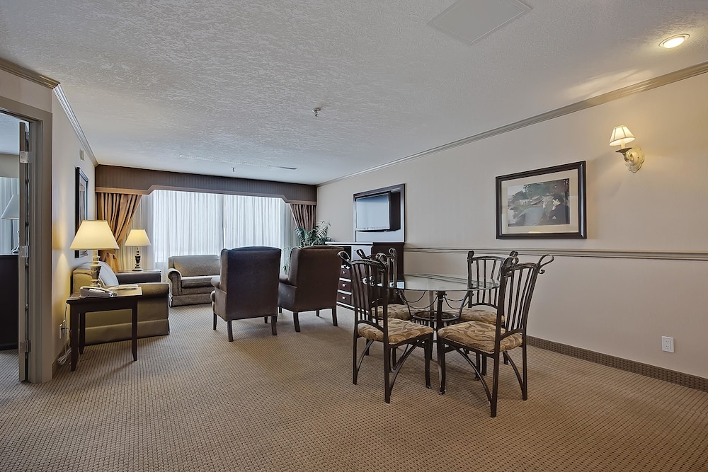 Best Western Plus Port O Call Hotel 55/73