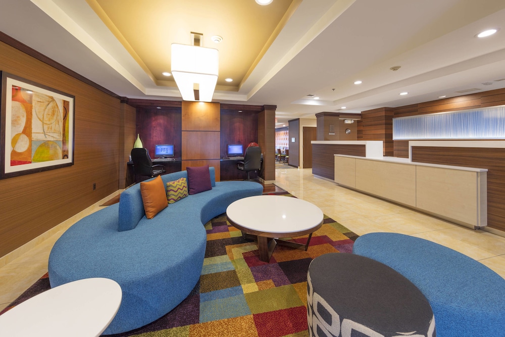 Fairfield Inn Lexington Park Patuxent River Naval Air Station 18/36