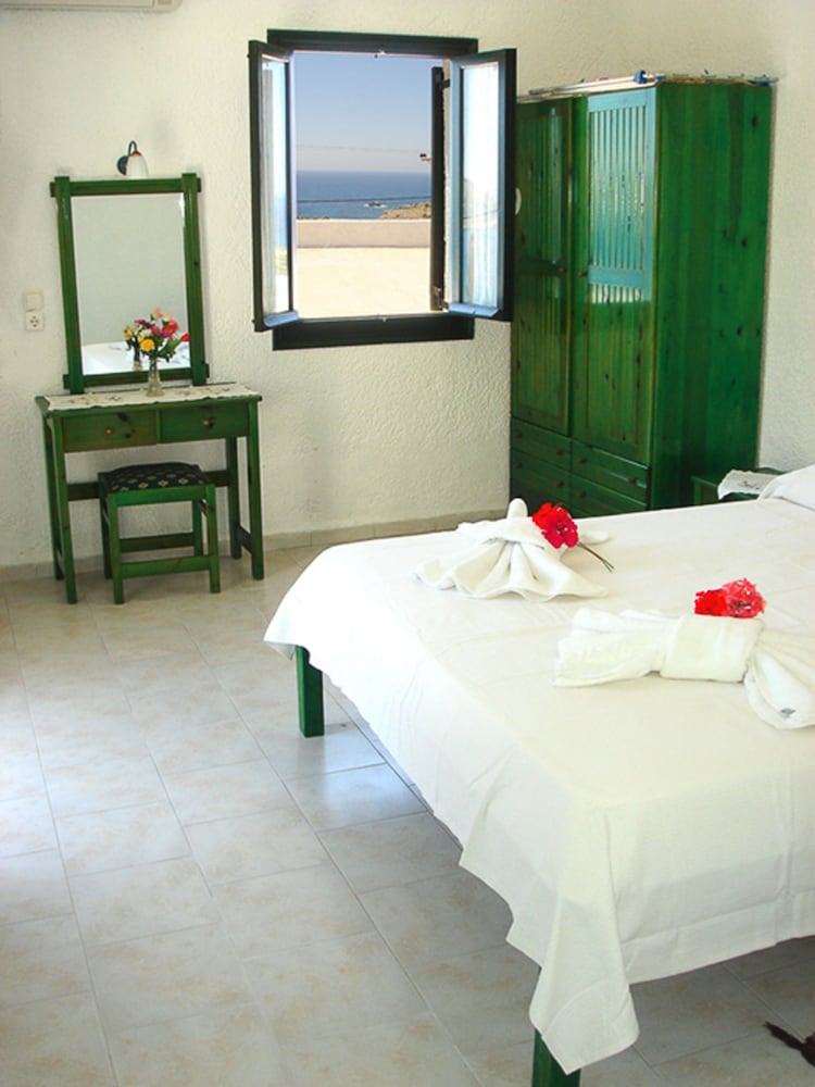 Finiki View Hotel Apartments 18/50