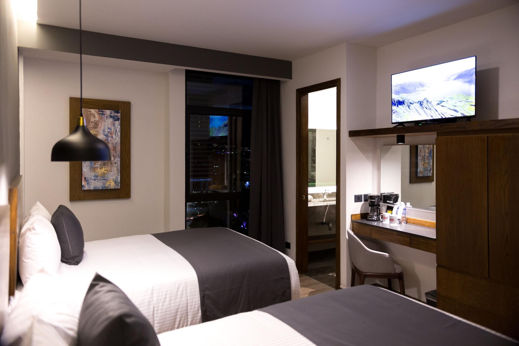 غرفة بسرير مزدوج، Gumont Guadalajara Lopez Mateos - Minerva Hotel 2/8