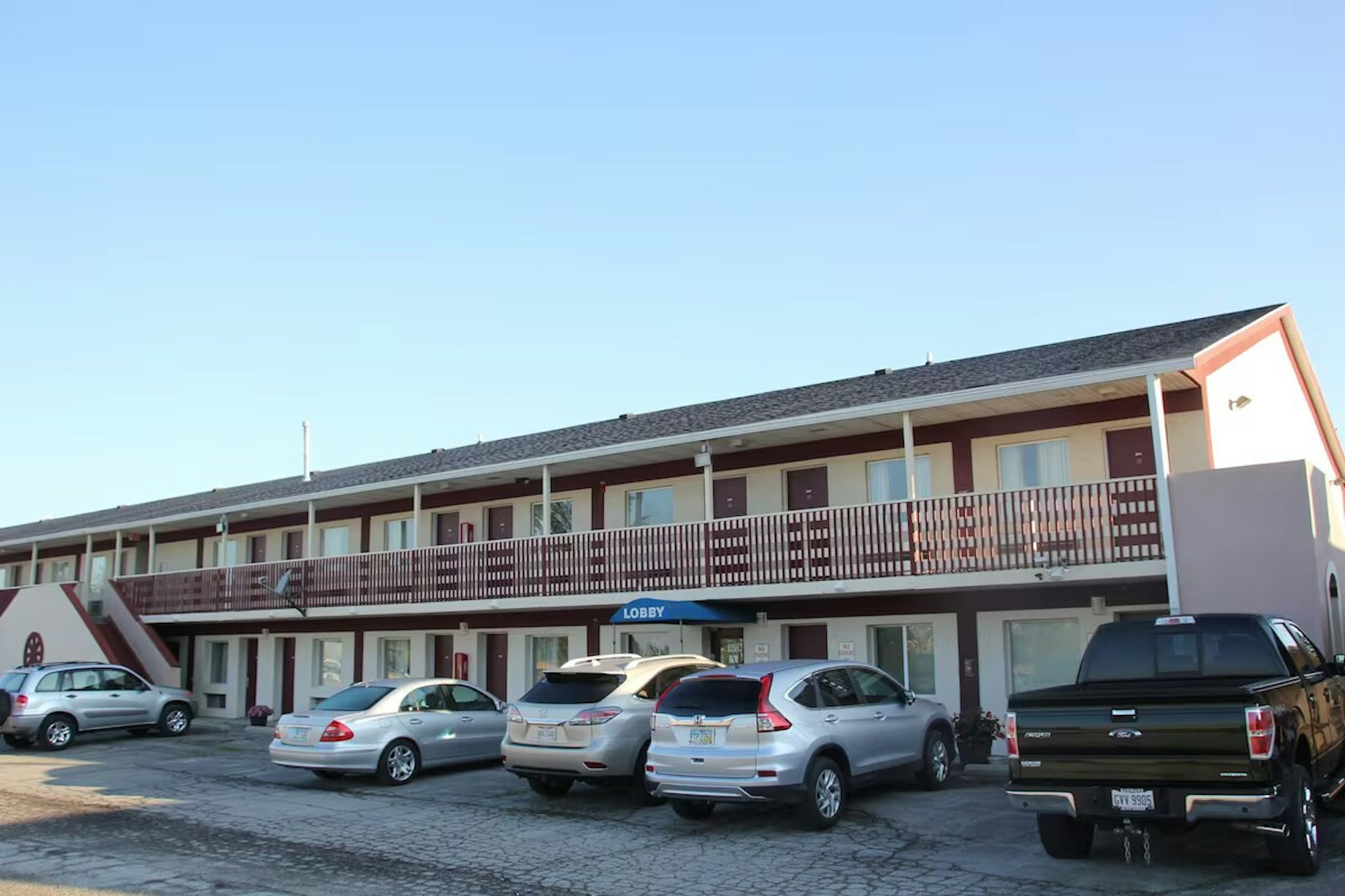 Lake Erie Lodge Oregon OH 17/26