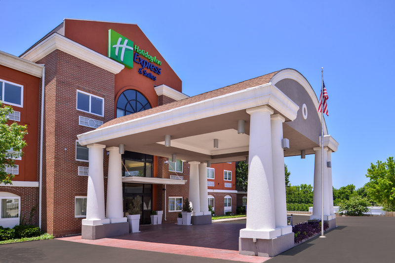 Holiday Inn Express Hotel And Suites Elgin 8/57