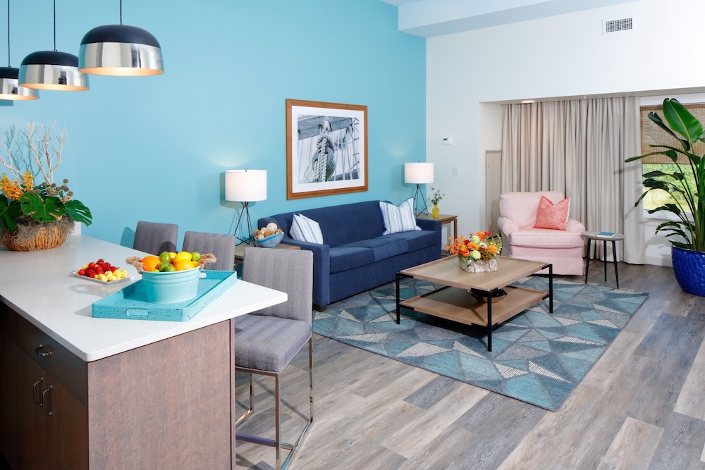 Hotel Indigo Orange Beach Gulf Shores 46/82