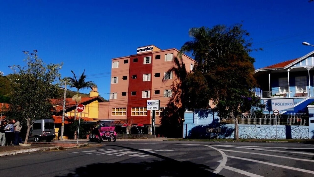 Hotel Estância Poços 16/17