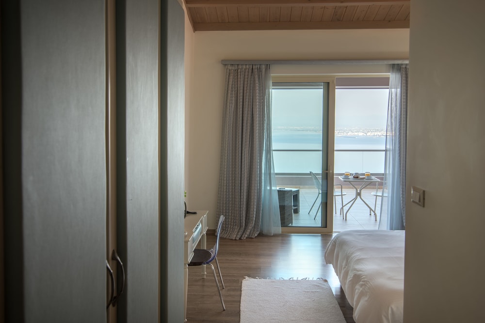 Belvedere Hotel 30/70