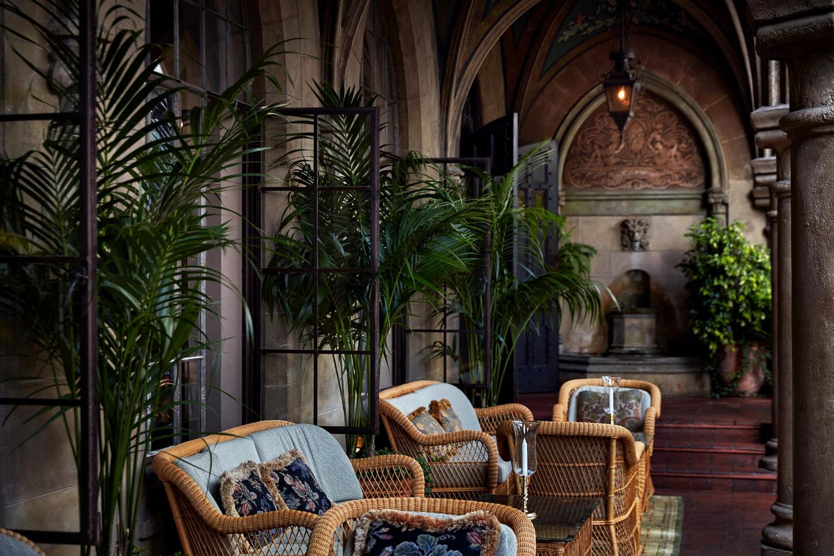 Chateau Marmont 38/48