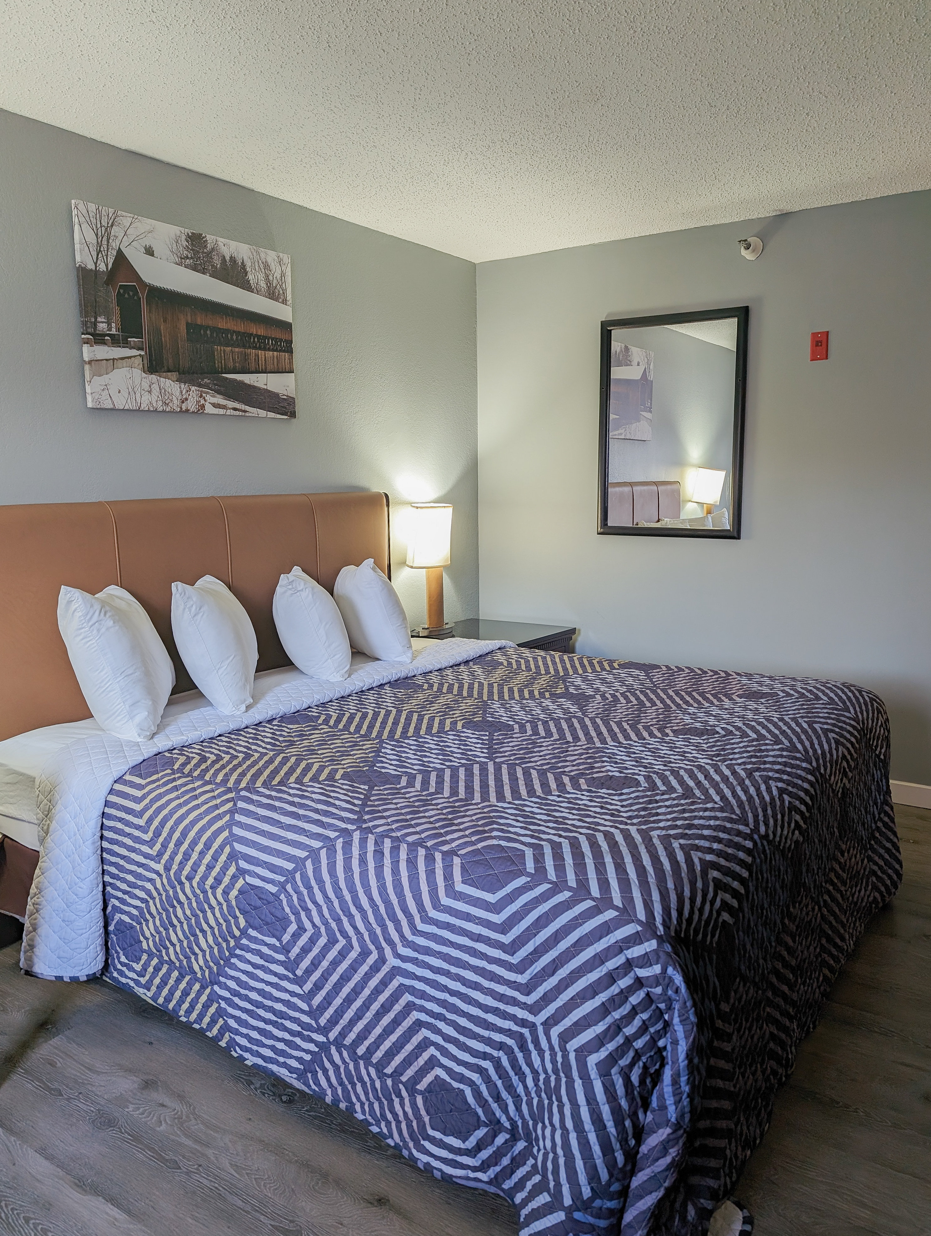 Super 8 By Wyndham Brattleboro 4/29