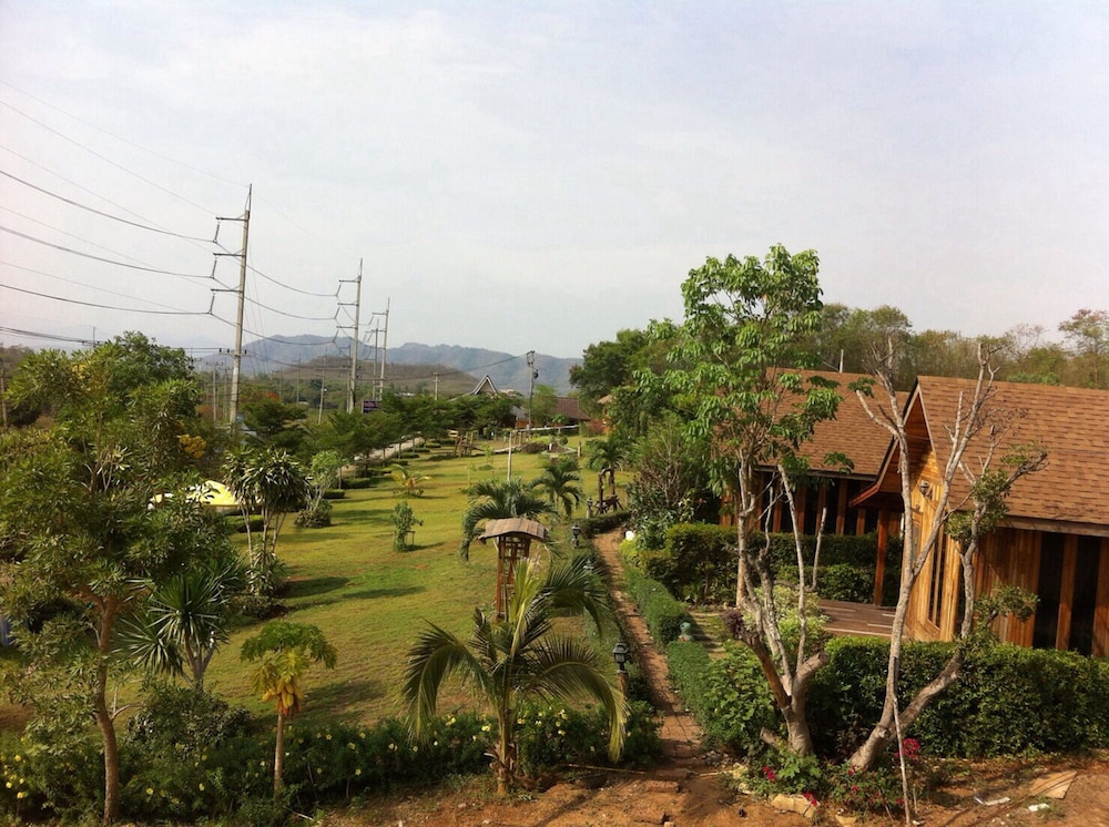 Mai Ngern Mai Thong Resort 32/37