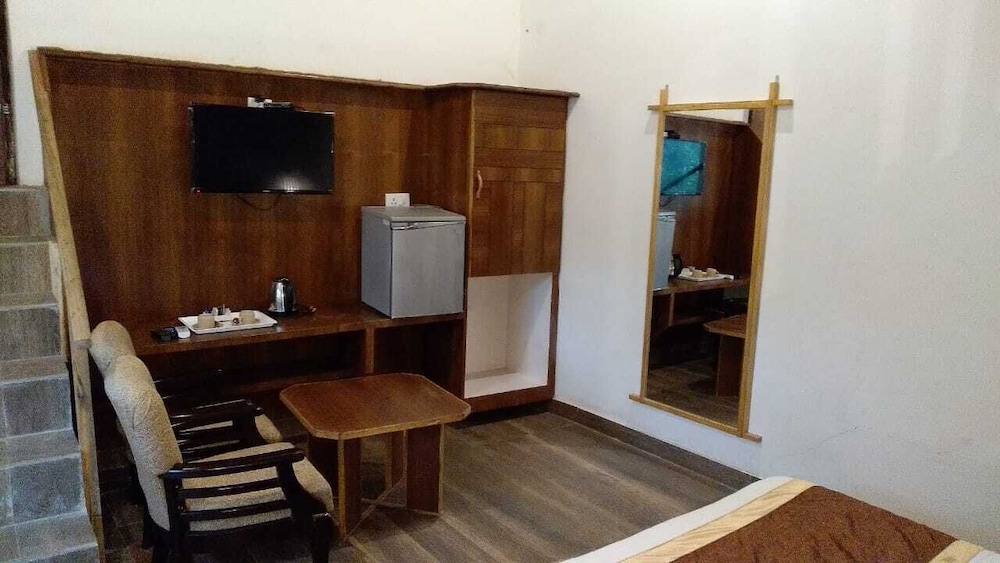 Le Reserve Resort Corbett 40/50