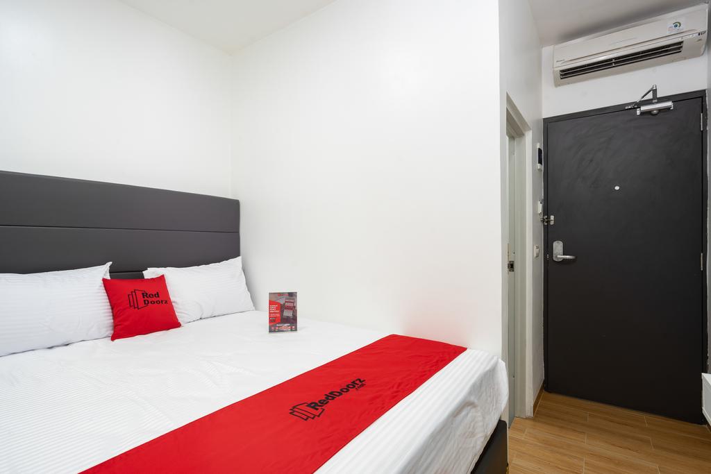 Reddoorz Plus Danau Sunter Utara 3/17