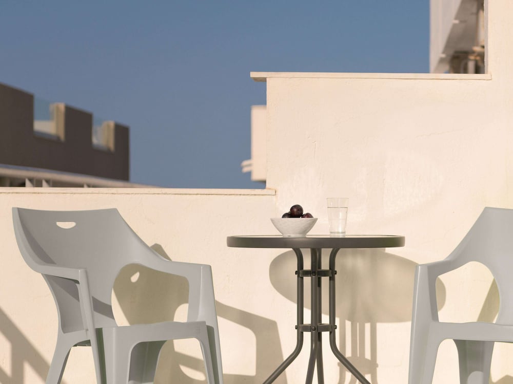 Sergios Hotel 50/63