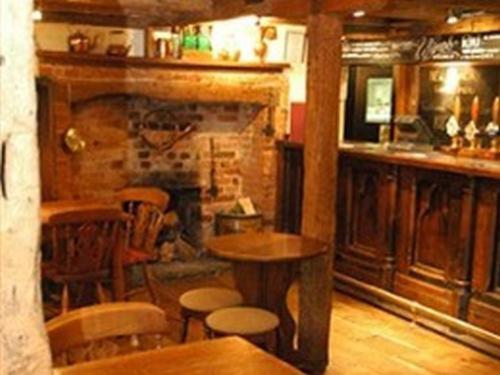 The New Inn Kidmore End 15/18