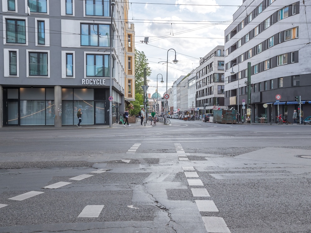 Schoenhouse Apartments 38/50