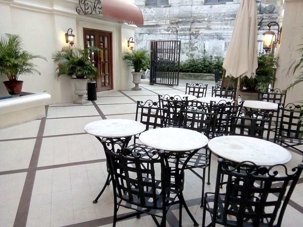 Ciudad Fernandina Hotel 62/69