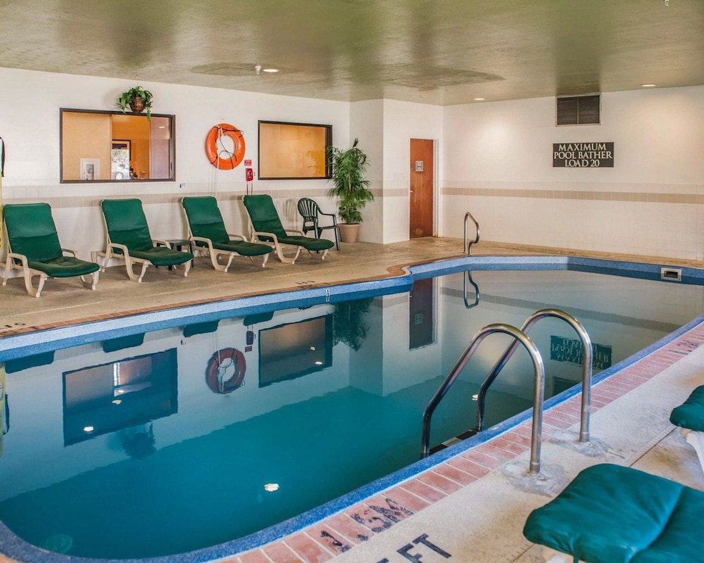 swimming pool spa